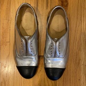 Chic Dieppa Restrepo Silver oxfords
